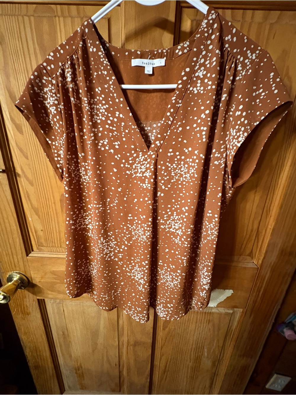 fun 2 fun Rust Brown Speckled V-Neck Short Sleeve Blouse